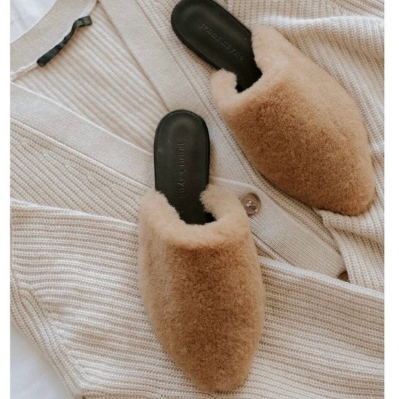 Jenni Kayne Shoes - Jenni Kayne shearling mules in natural SIZE 36 NWT
Made in Italy